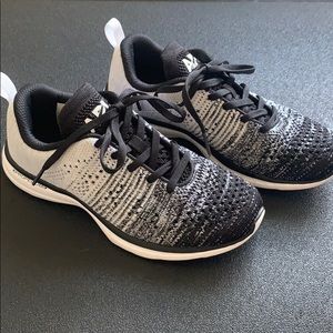 APL techloom pro W running shoe 👟